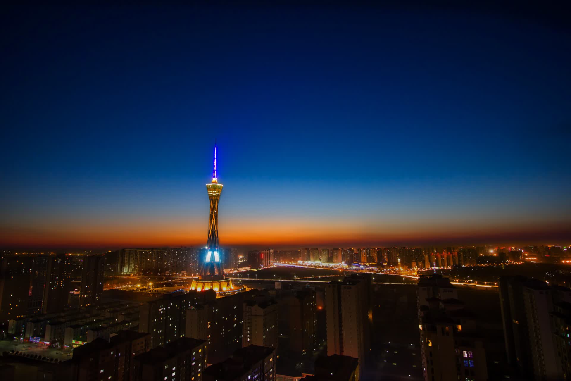 世界拳击锦标赛裁判培训课程证书首次颁发，世界著名的拳击裁判有几位